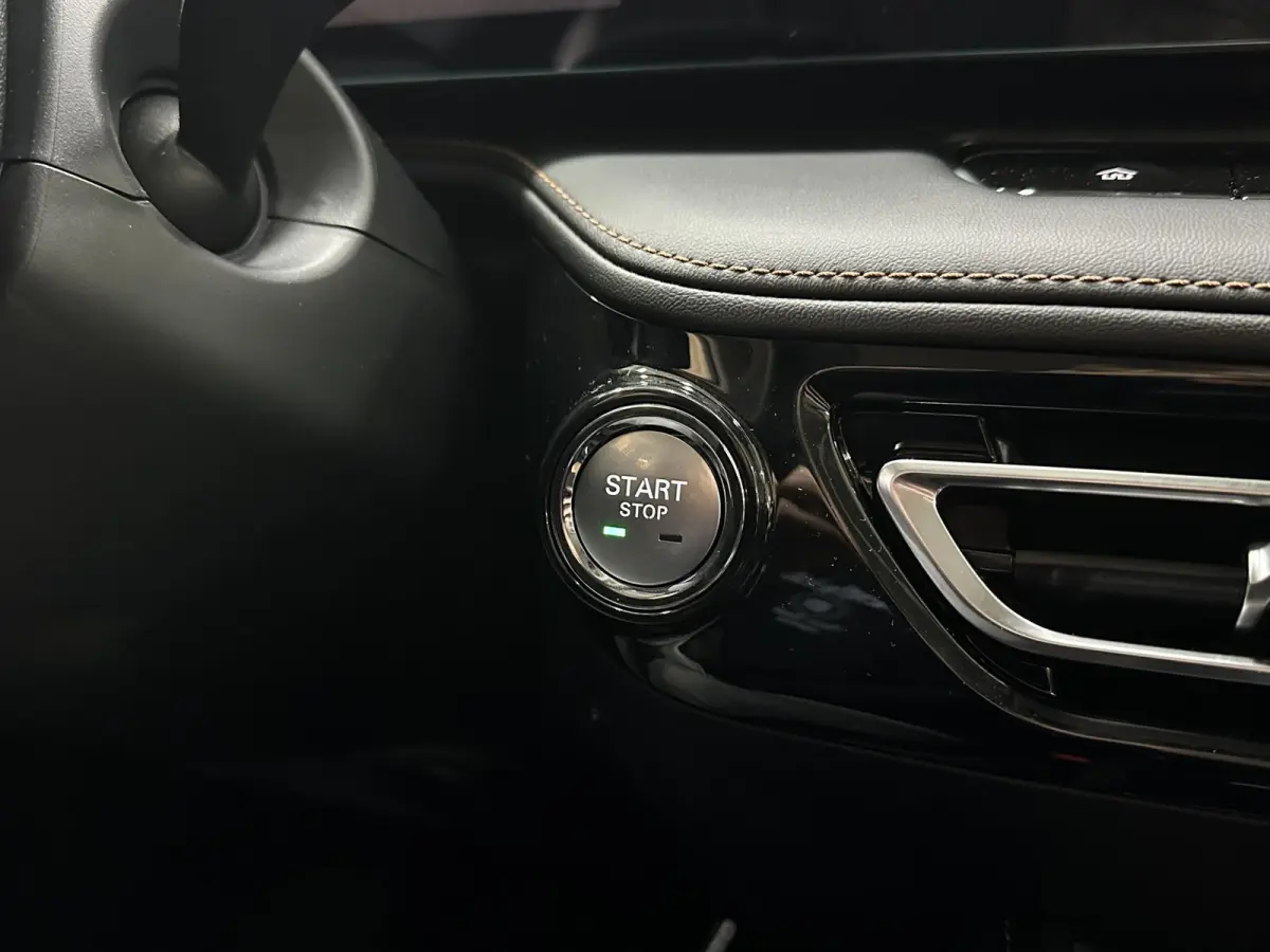 1.5 Luxury | Leder | Apple Carplay/Android Auto |