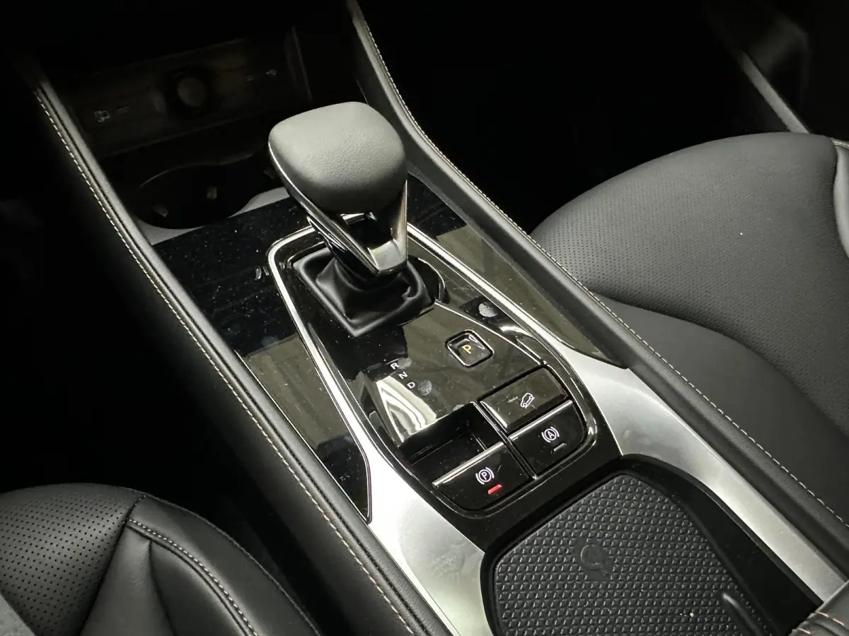 1.5 Luxury | Leder | Apple Carplay/Android Auto |