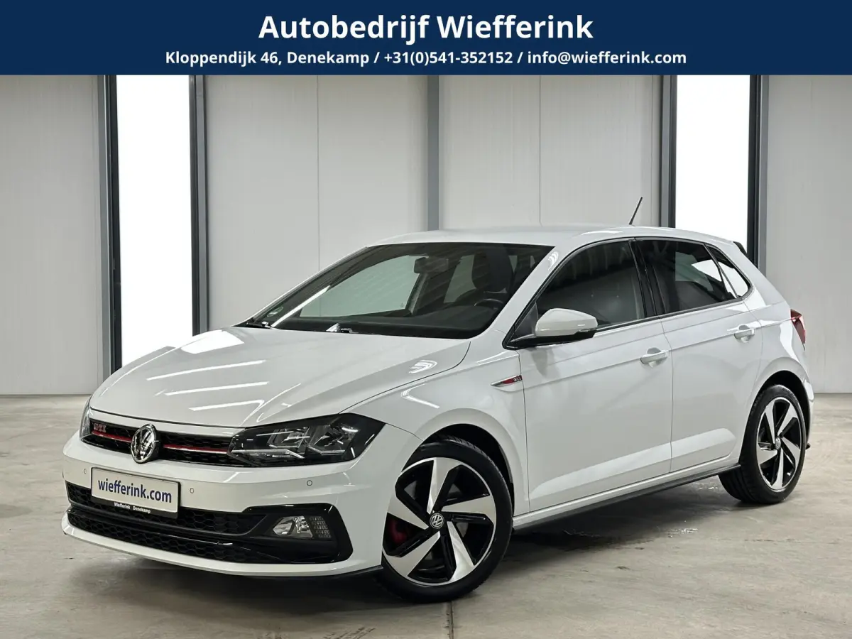 2.0 TSI GTI 200pk | BeatsAudio | Stoelverwarming | Groot scherm | Apple carplay | PDC voor & achter |