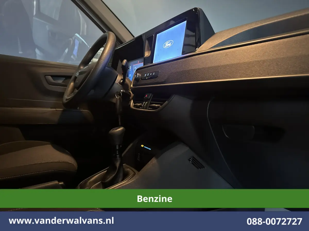 101pk Benzine L1H1 Euro6 Airco | Apple Carplay | Cruisecontrol | Parkeersensoren Android Auto, Verwarmbarde buitenpiegels