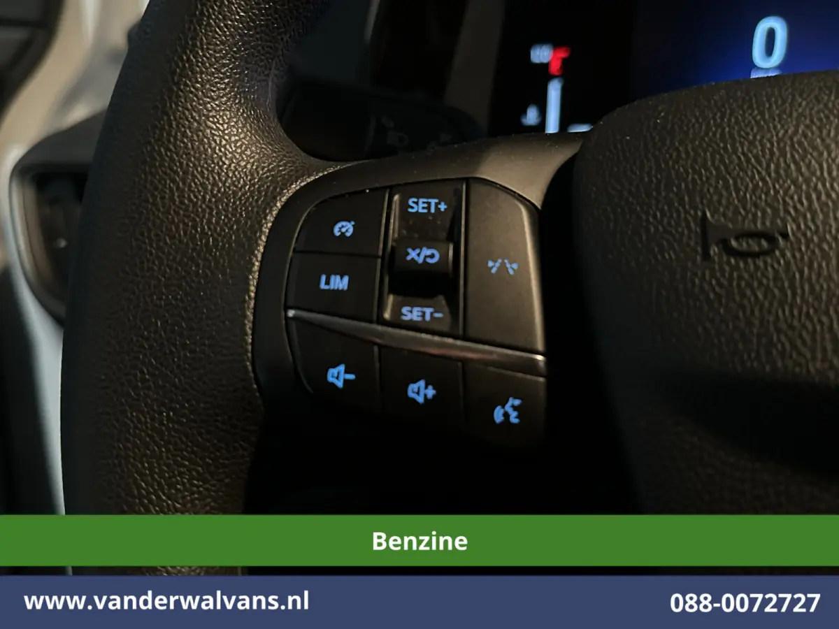 101pk Benzine L1H1 Euro6 Airco | Apple Carplay | Cruisecontrol | Parkeersensoren Android Auto, Verwarmbarde buitenpiegels