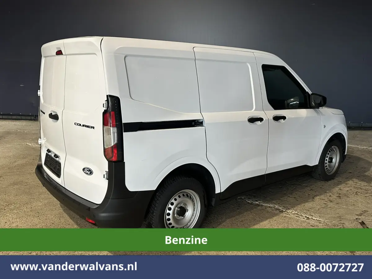 101pk Benzine L1H1 Euro6 Airco | Apple Carplay | Cruisecontrol | Parkeersensoren Android Auto, Verwarmbarde buitenpiegels