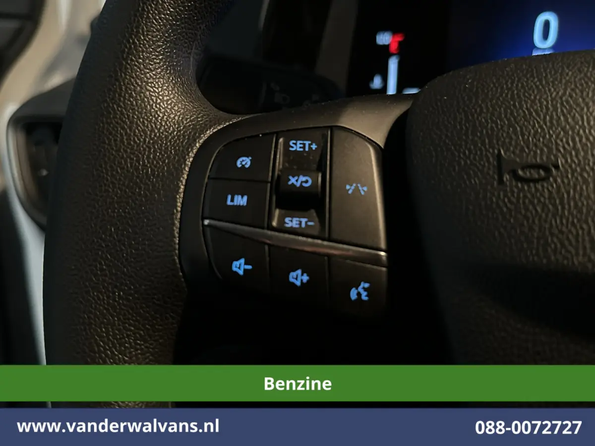 101pk Benzine L1H1 Euro6 Airco | Apple Carplay | Cruisecontrol | Parkeersensoren Android Auto, Verwarmbarde buitenpiegels