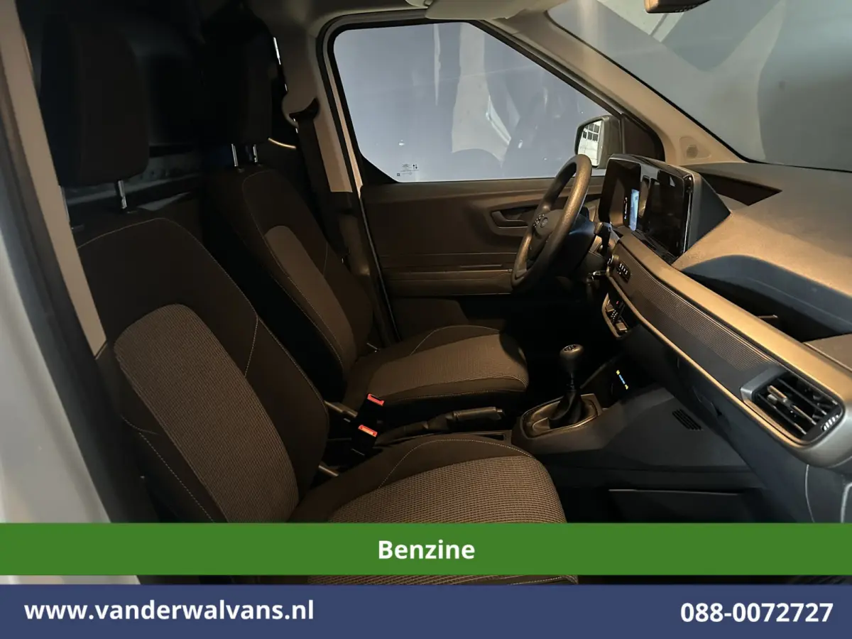 101pk Benzine L1H1 Euro6 Airco | Apple Carplay | Cruisecontrol | Parkeersensoren Android Auto, Verwarmbarde buitenpiegels