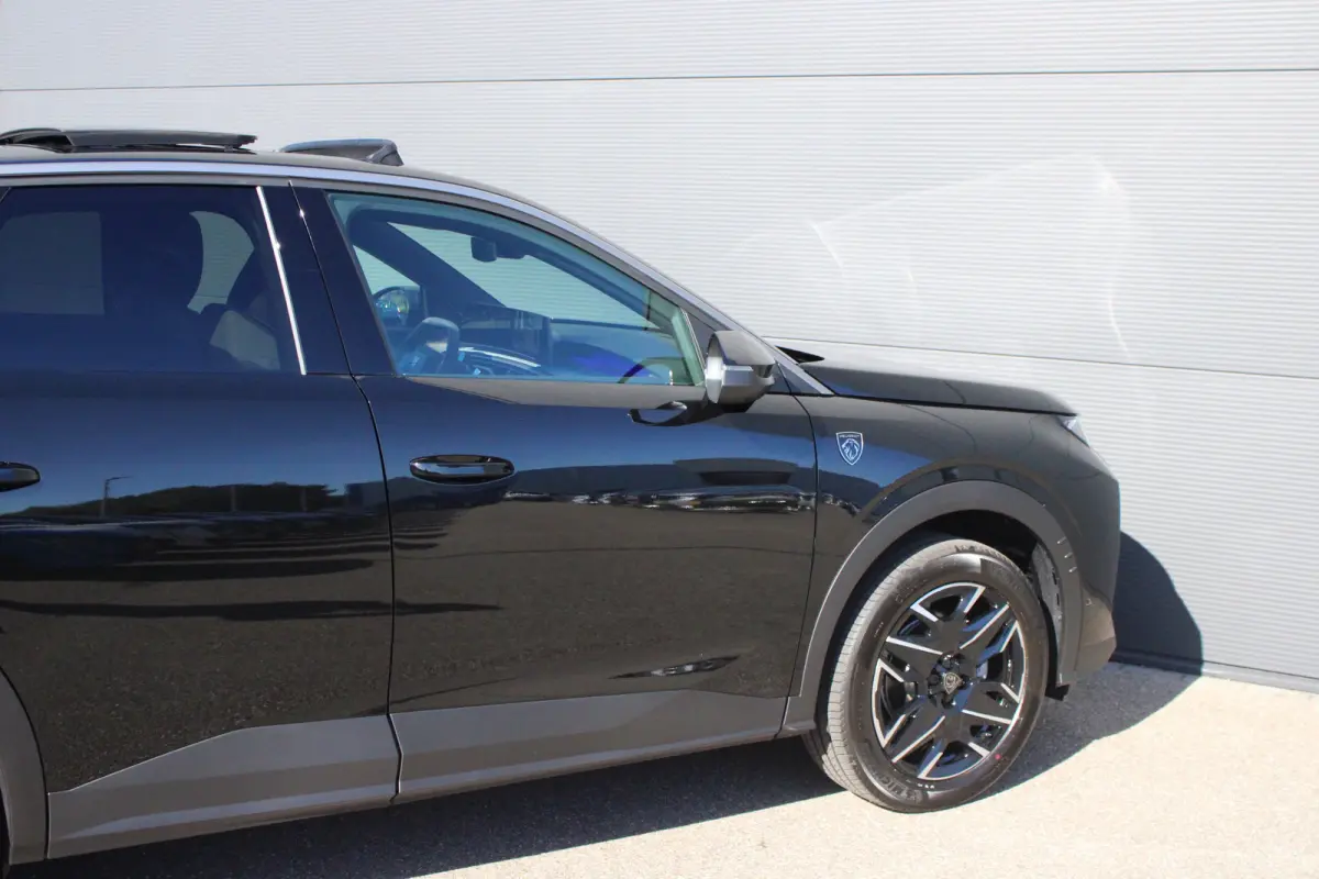 1.2 Hybrid 145 GT Exclusive | Panorama/schuifdak | Lederen bekleding | Massage | Stoelverwarming + koeling |