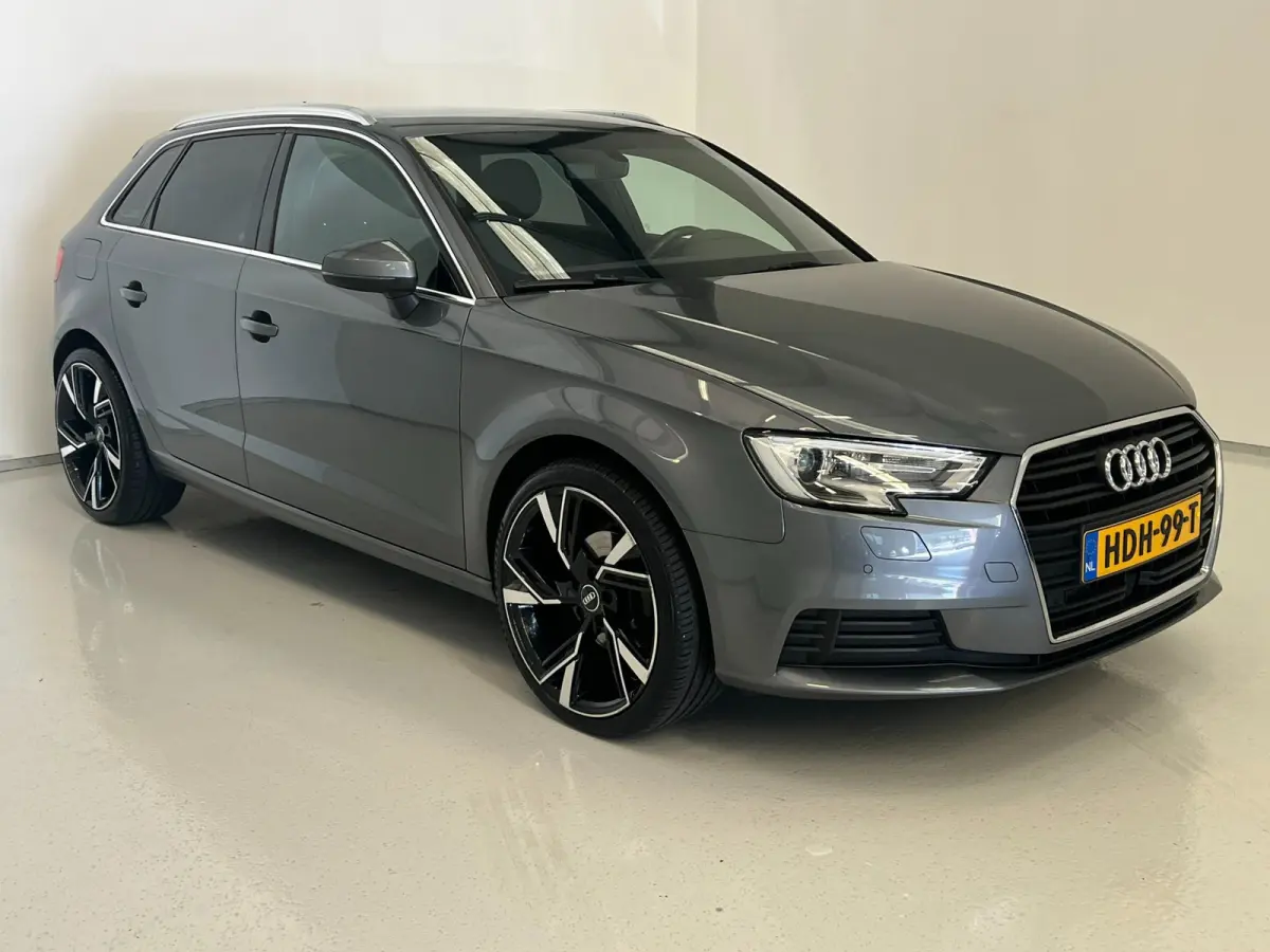 30 TFSI / CarPlay / Trekhaak / Stoelverwarming