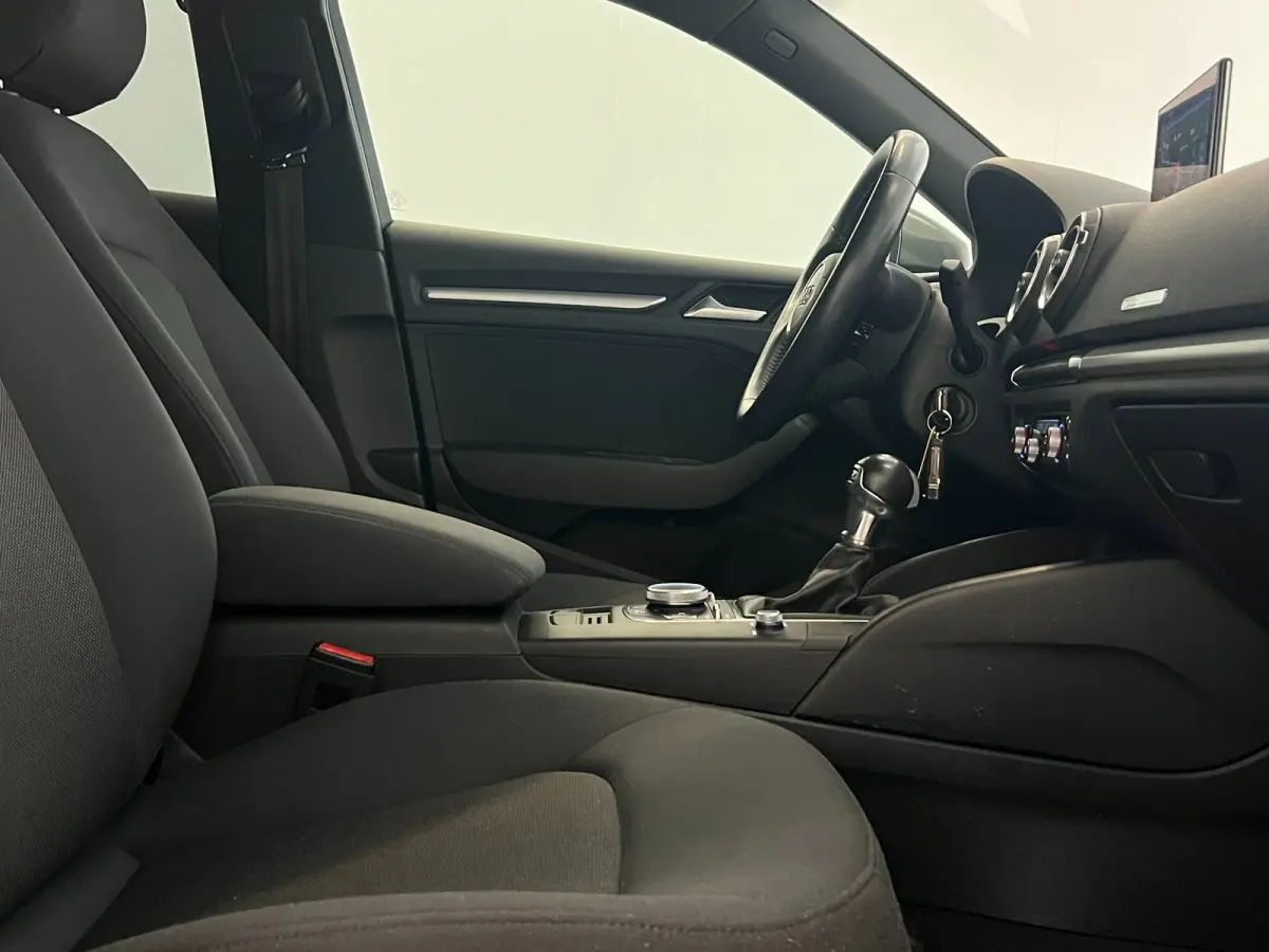30 TFSI / CarPlay / Trekhaak / Stoelverwarming