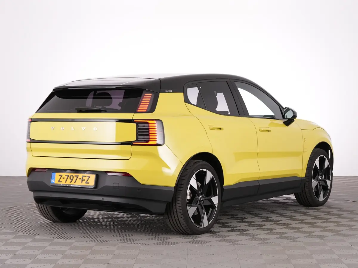 Single Motor Extended Range PLUS 69 kWh | Trekhaak | MOSS YELLOW *SOH: 99,1%* !