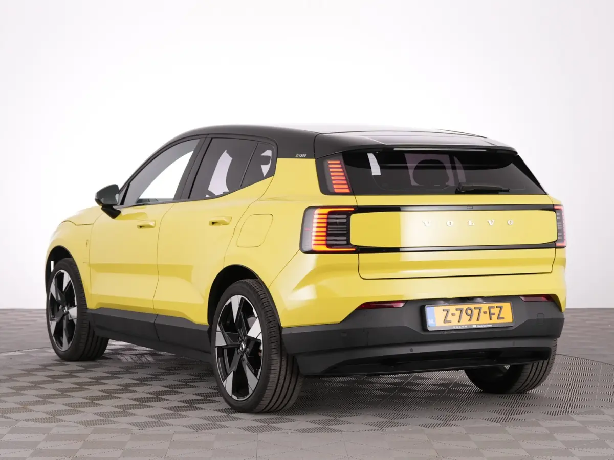 Single Motor Extended Range PLUS 69 kWh | Trekhaak | MOSS YELLOW *SOH: 99,1%* !