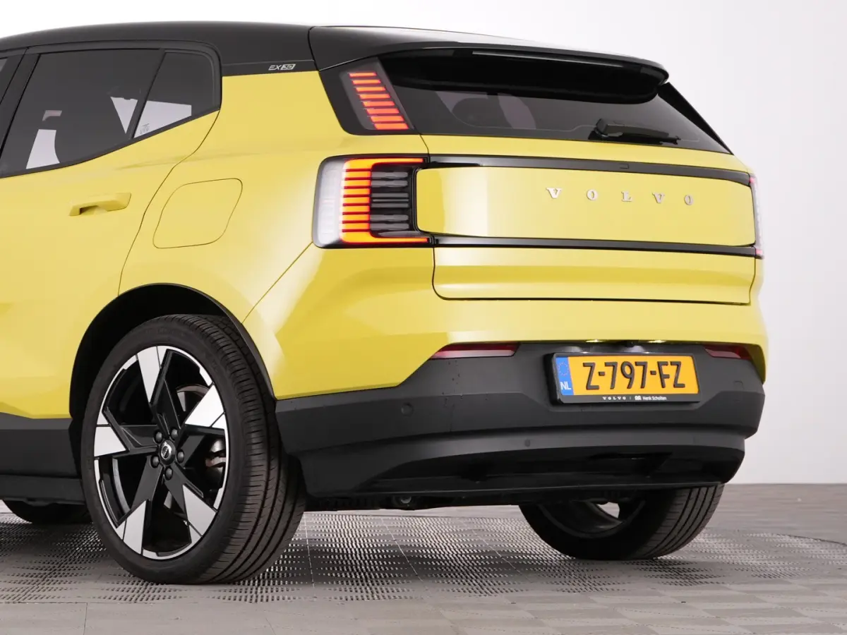 Single Motor Extended Range PLUS 69 kWh | Trekhaak | MOSS YELLOW *SOH: 99,1%* !