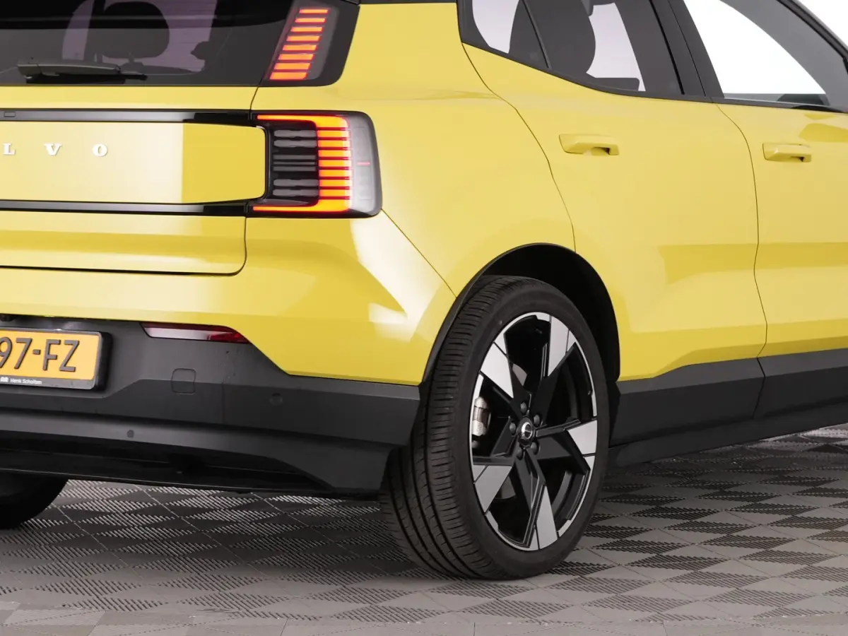 Single Motor Extended Range PLUS 69 kWh | Trekhaak | MOSS YELLOW *SOH: 99,1%* !