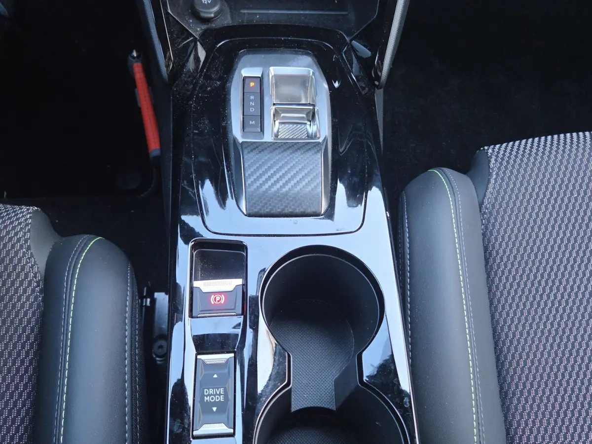 1.2 Hybrid 145 e-DCS6 GT Camera voor+achter | Adaptive CC | Keyless | Full LED | Full map navigatie | Parkeersensoren |