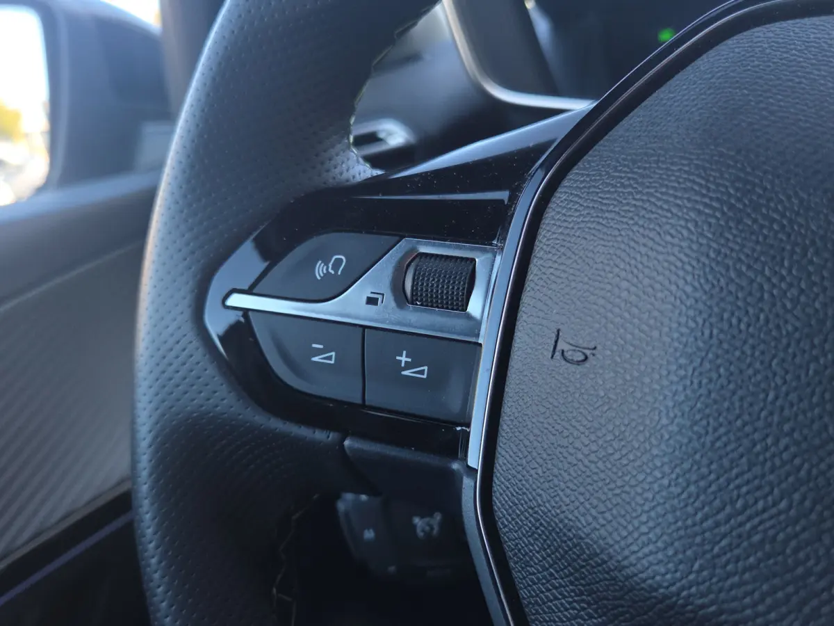 1.2 Hybrid 145 e-DCS6 GT Camera voor+achter | Adaptive CC | Keyless | Full LED | Full map navigatie | Parkeersensoren |