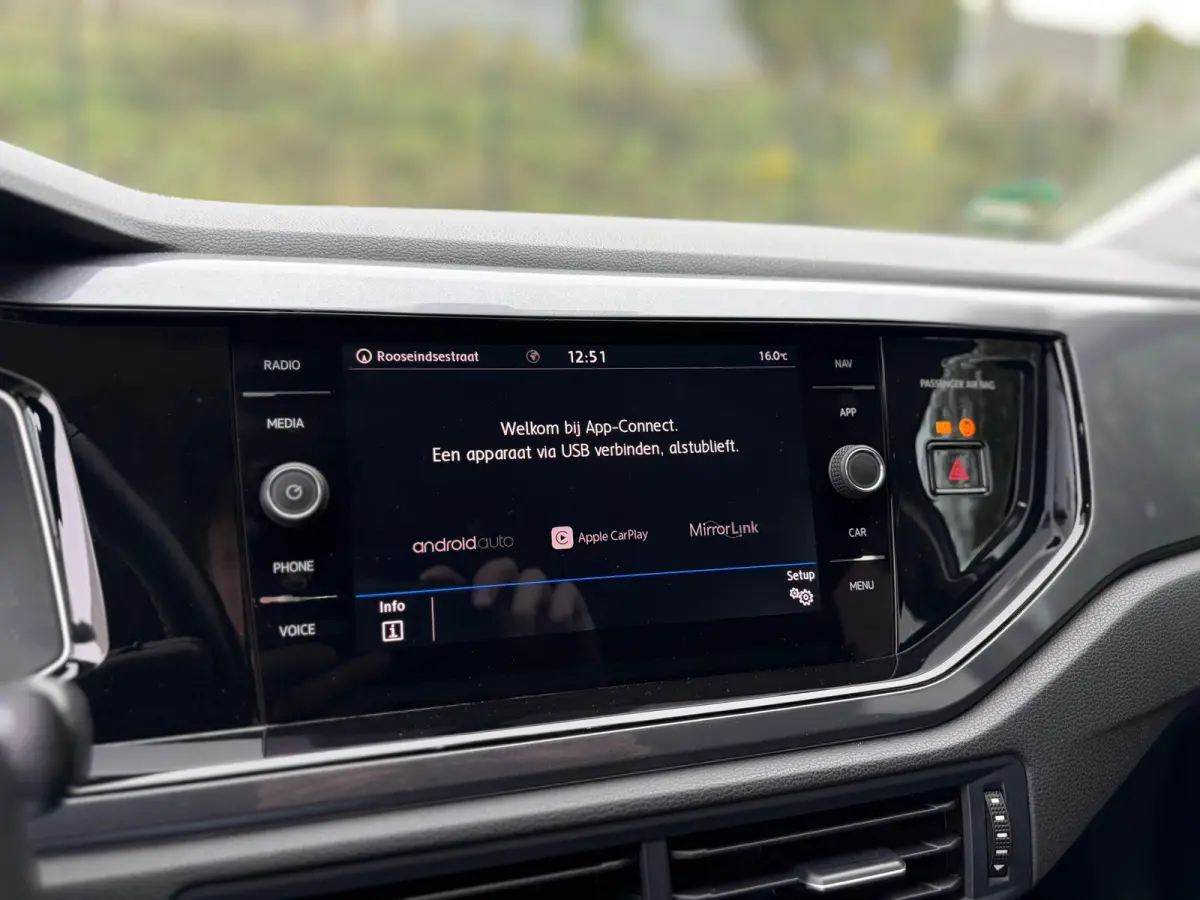 1.0 TSI R-LINE DSG I CARPLAY I CAMERA I CARPLAY I CLIMA I CRUISE