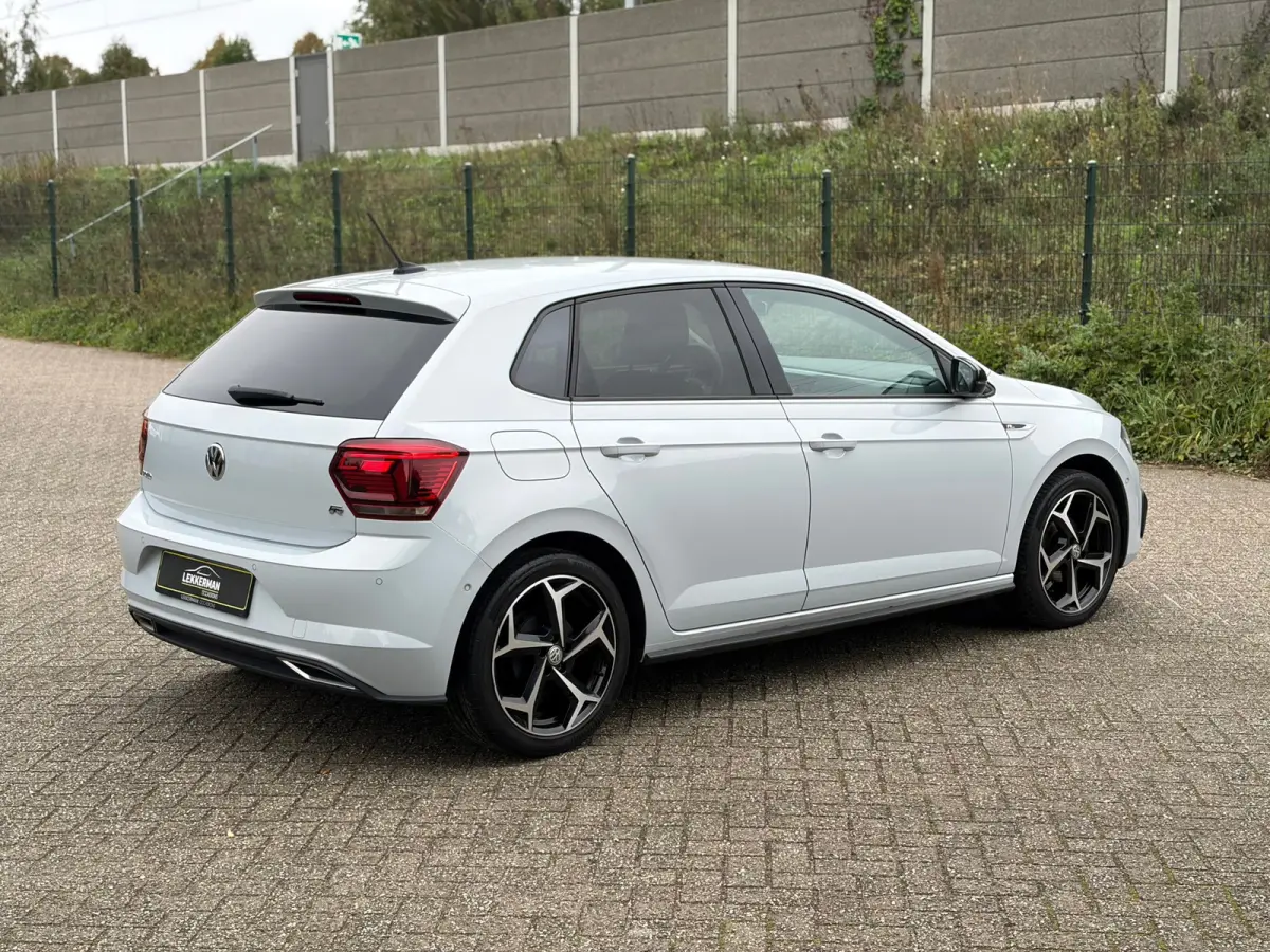 1.0 TSI R-LINE DSG I CARPLAY I CAMERA I CARPLAY I CLIMA I CRUISE