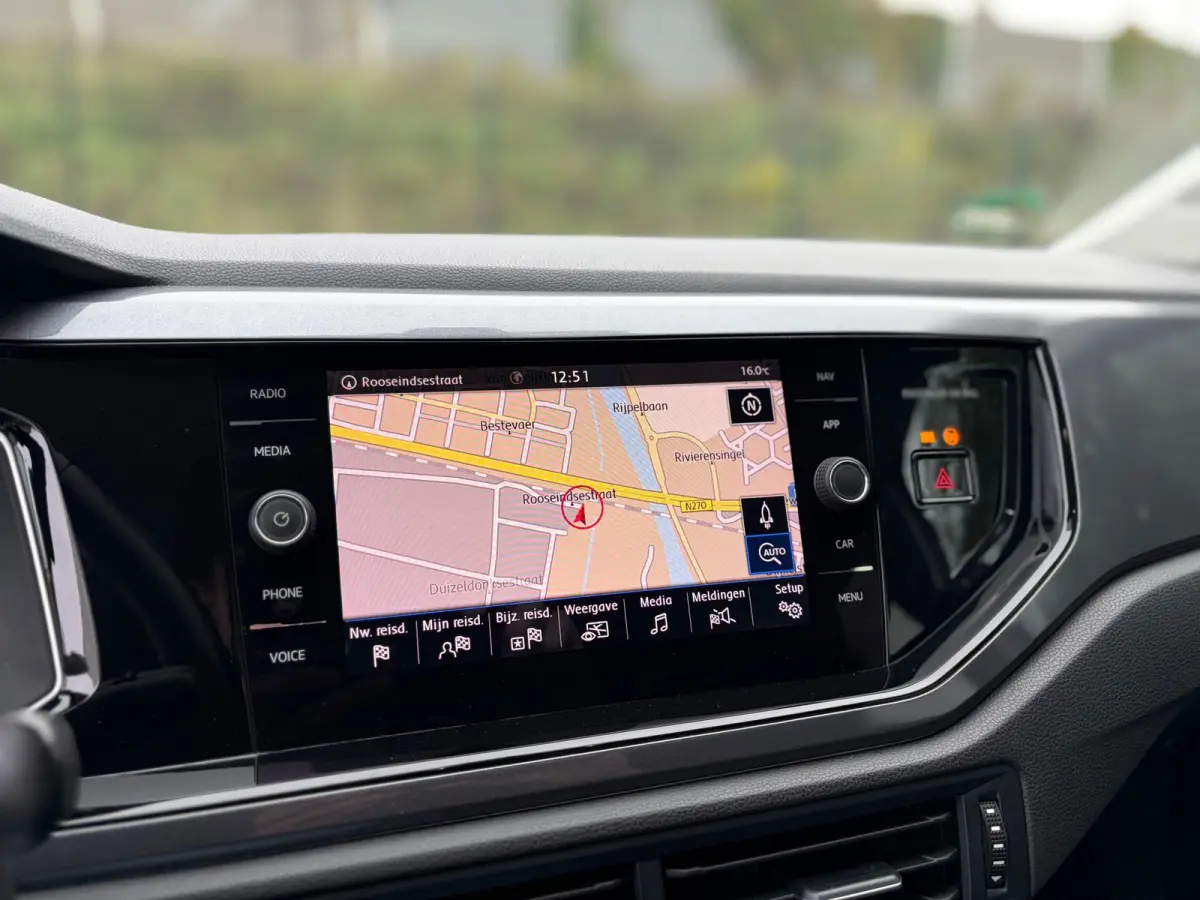 1.0 TSI R-LINE DSG I CARPLAY I CAMERA I CARPLAY I CLIMA I CRUISE