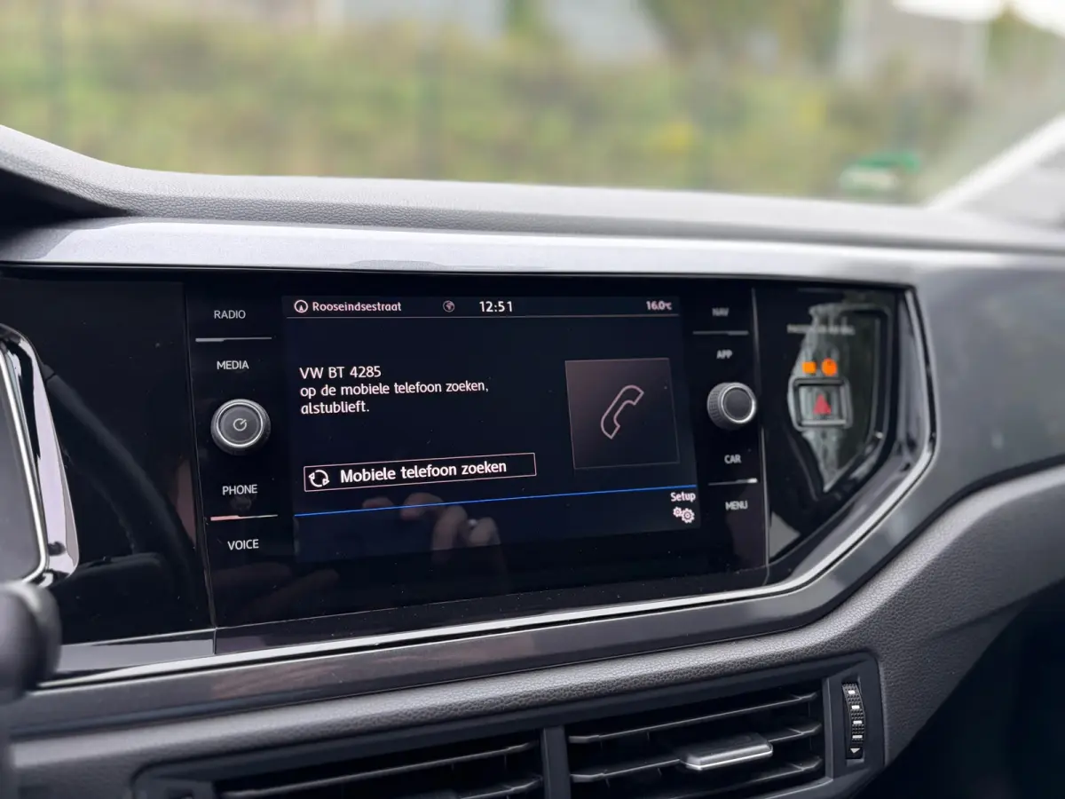1.0 TSI R-LINE DSG I CARPLAY I CAMERA I CARPLAY I CLIMA I CRUISE