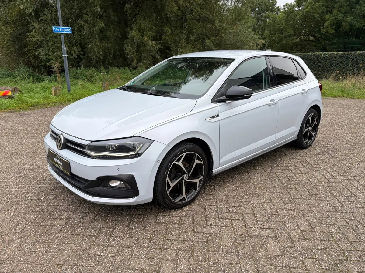 1.0 TSI R-LINE DSG I CARPLAY I CAMERA I CARPLAY I CLIMA I CRUISE