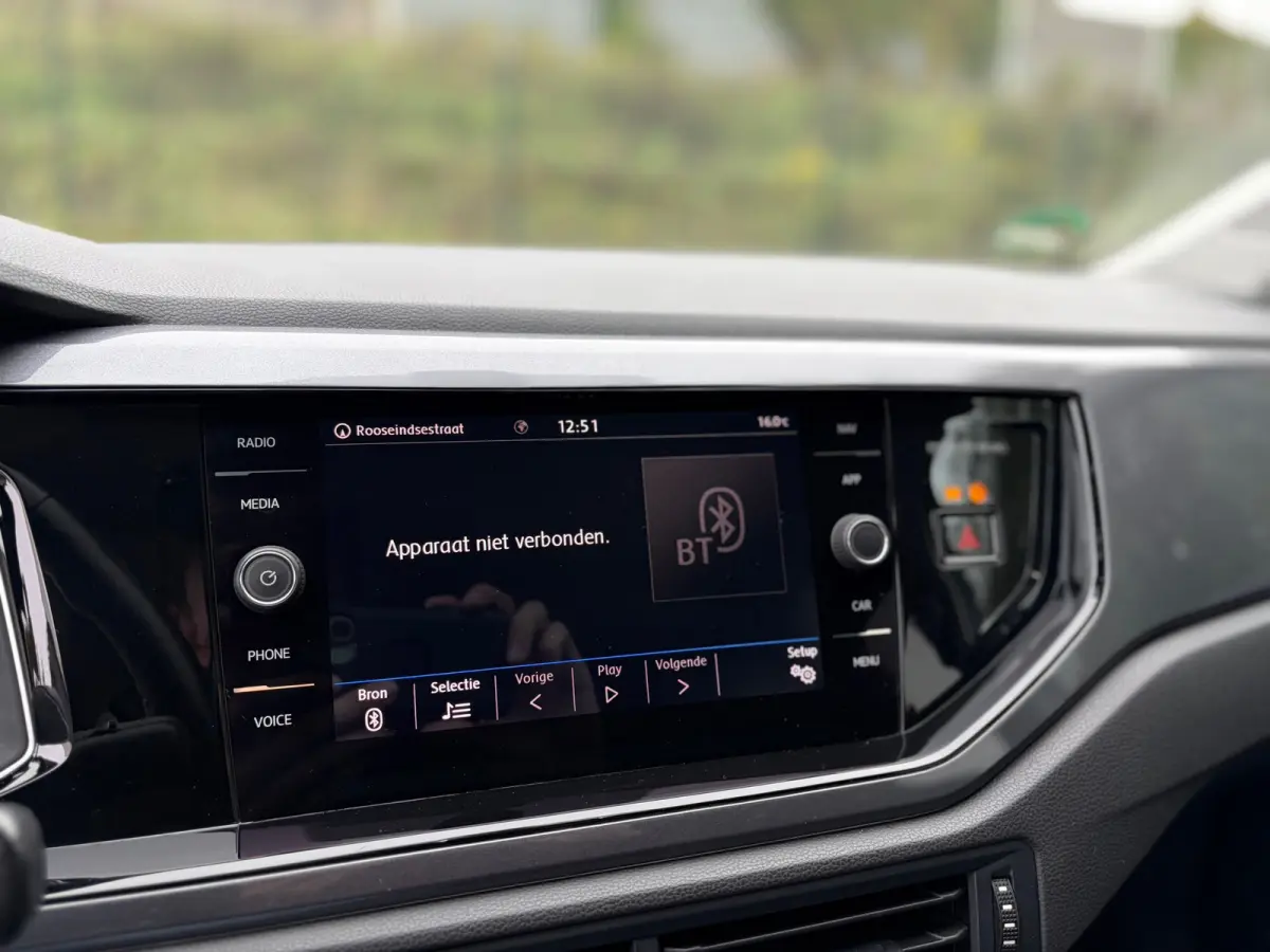 1.0 TSI R-LINE DSG I CARPLAY I CAMERA I CARPLAY I CLIMA I CRUISE