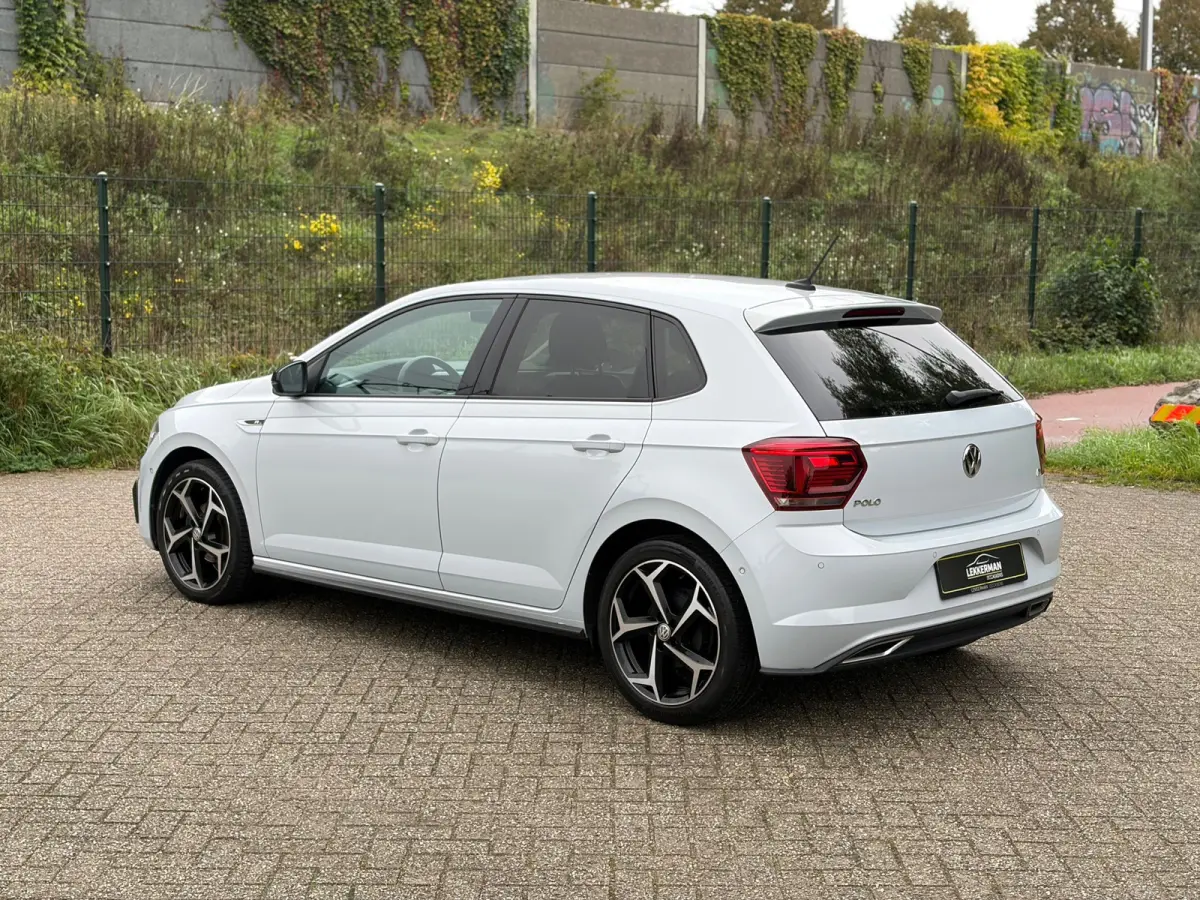 1.0 TSI R-LINE DSG I CARPLAY I CAMERA I CARPLAY I CLIMA I CRUISE