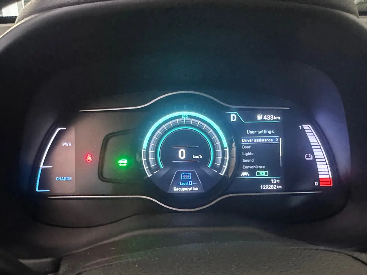 EV Comfort 64 kWhSOH 100% FASE 3|APPLECARPLAY|CAMERA|ADAPTIVE CRUISE CONTROL|LANE ASSIST|PARKING.SNRS|NAVI|KEYLESS