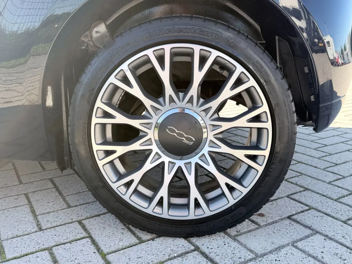 0.9 TwinAir Turbo Lounge | Cabrio | PDC | Bluetooth |