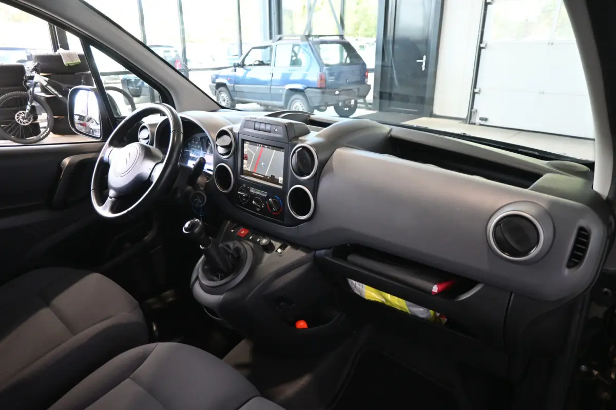 1.6 BlueHDI 75 Business NAP! Cruise Airco Navigatie PDC Trekhaak 100% Onderhouden! Inruil Mogelijk!
