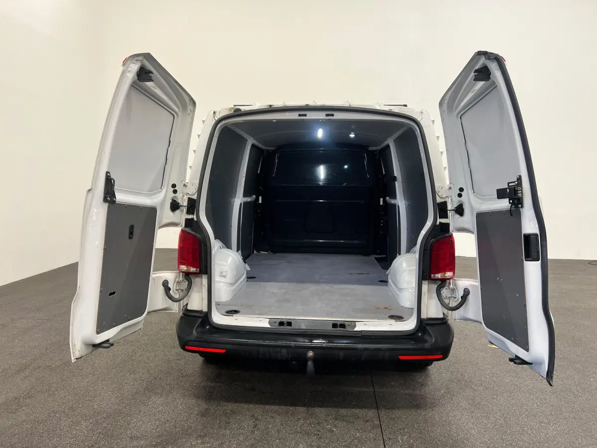 2.0 TDI L2H1 Airco Cruise Control Trekhaak Parkeersensoren 2x schuifdeur Stoelverwarming