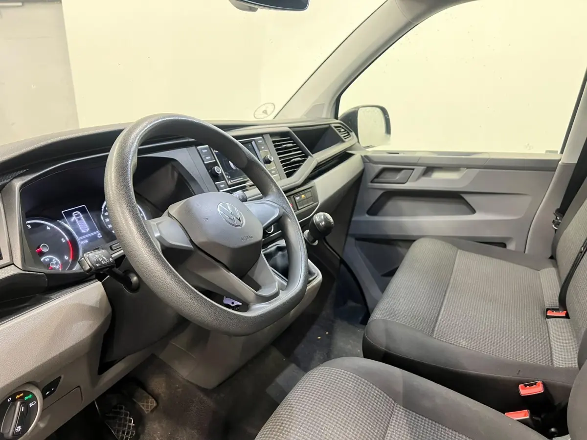 2.0 TDI L2H1 Airco Cruise Control Trekhaak Parkeersensoren 2x schuifdeur Stoelverwarming