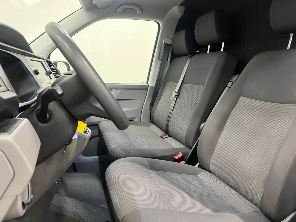 2.0 TDI L2H1 Airco Cruise Control Trekhaak Parkeersensoren 2x schuifdeur Stoelverwarming