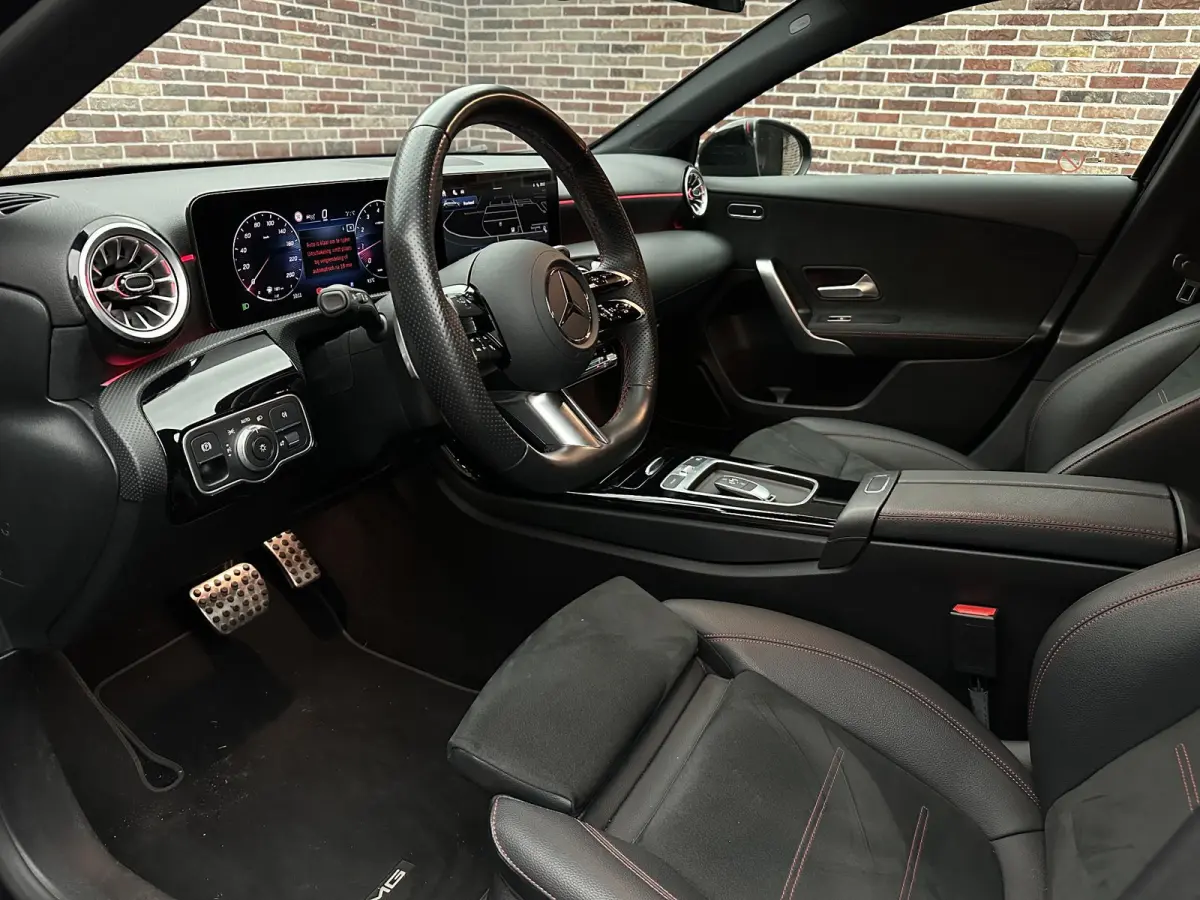 200 AMG Line | Adaptive cruise| LED| Camera|
