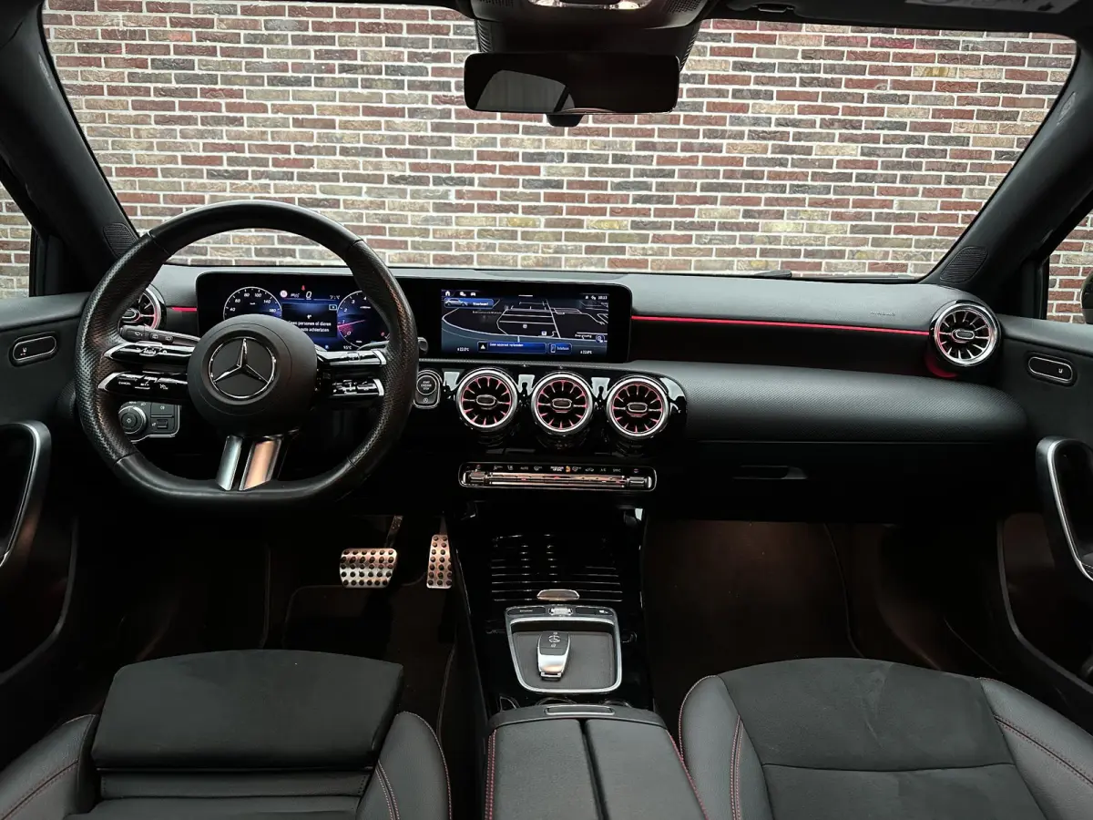 200 AMG Line | Adaptive cruise| LED| Camera|