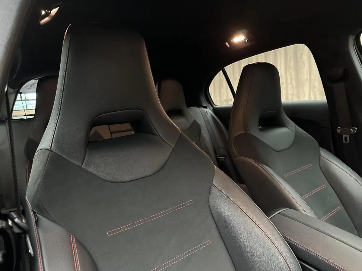 200 AMG Line | Adaptive cruise| LED| Camera|