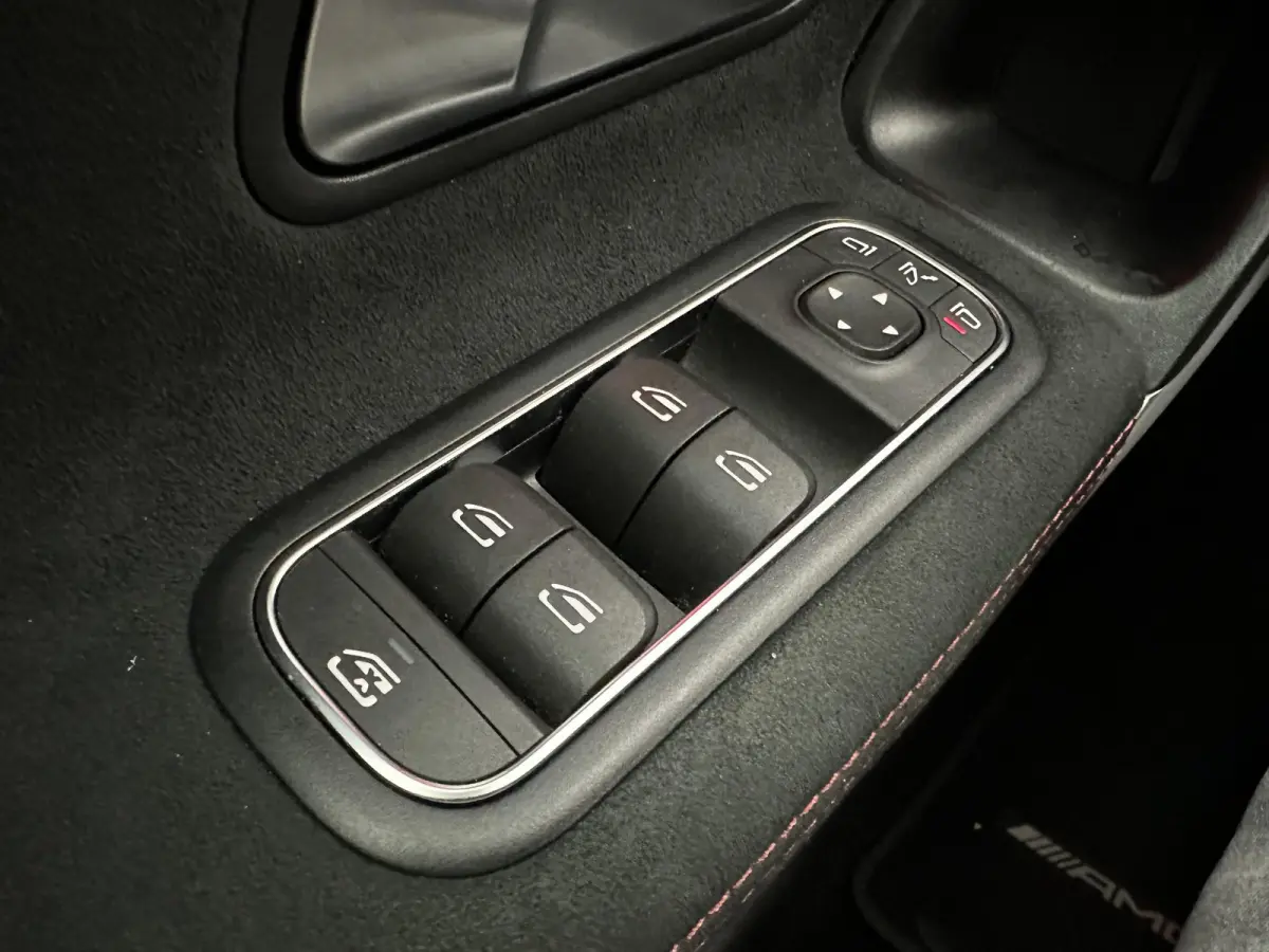 200 AMG Line | Adaptive cruise| LED| Camera|