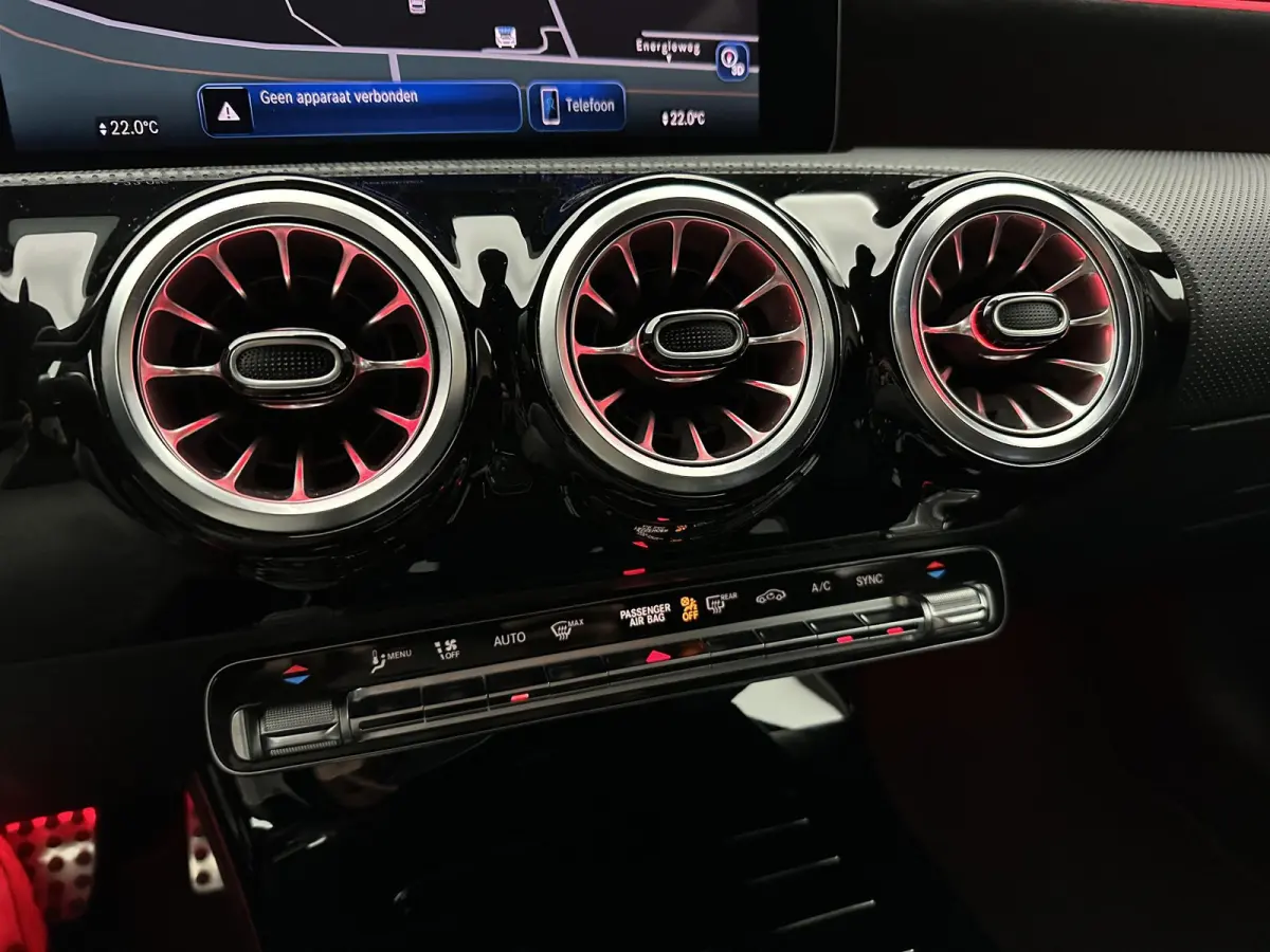 200 AMG Line | Adaptive cruise| LED| Camera|