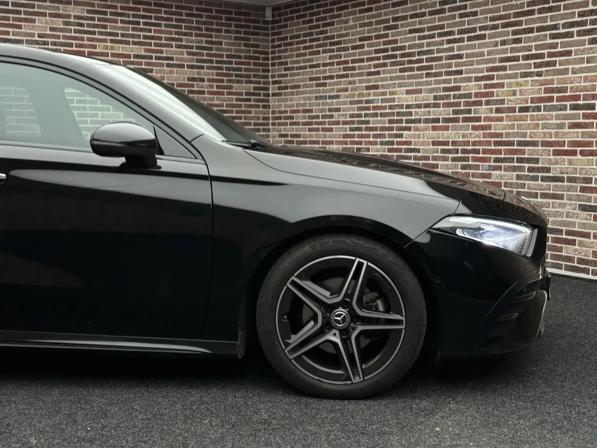 200 AMG Line | Adaptive cruise| LED| Camera|