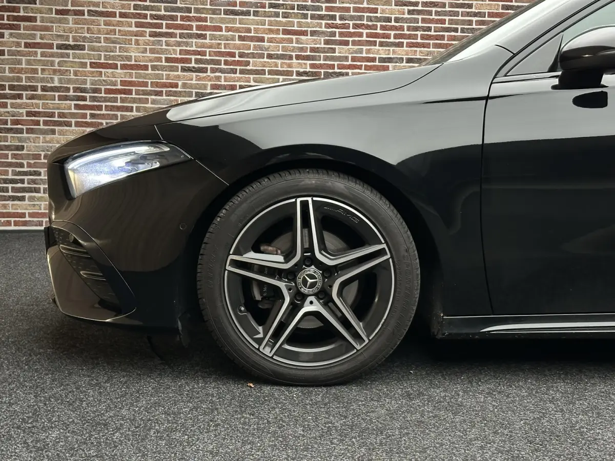 200 AMG Line | Adaptive cruise| LED| Camera|