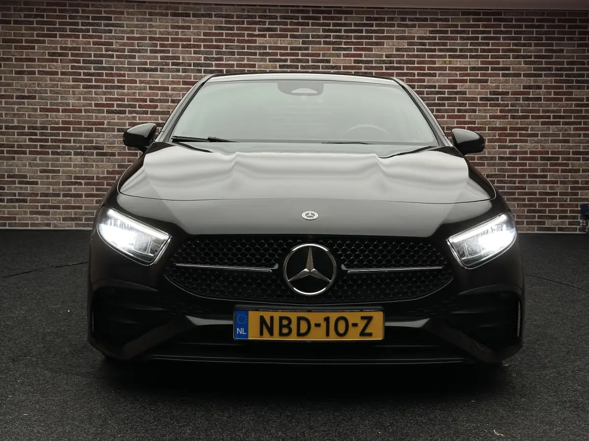 200 AMG Line | Adaptive cruise| LED| Camera|