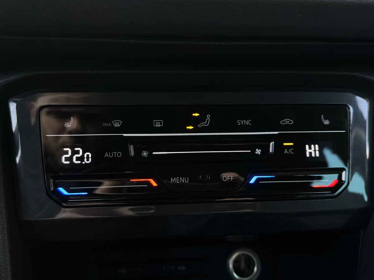 1.5 TSI 150PK! LIFE BUSINESS CARPLAY/ACC/NAVI/STUURVERW.
