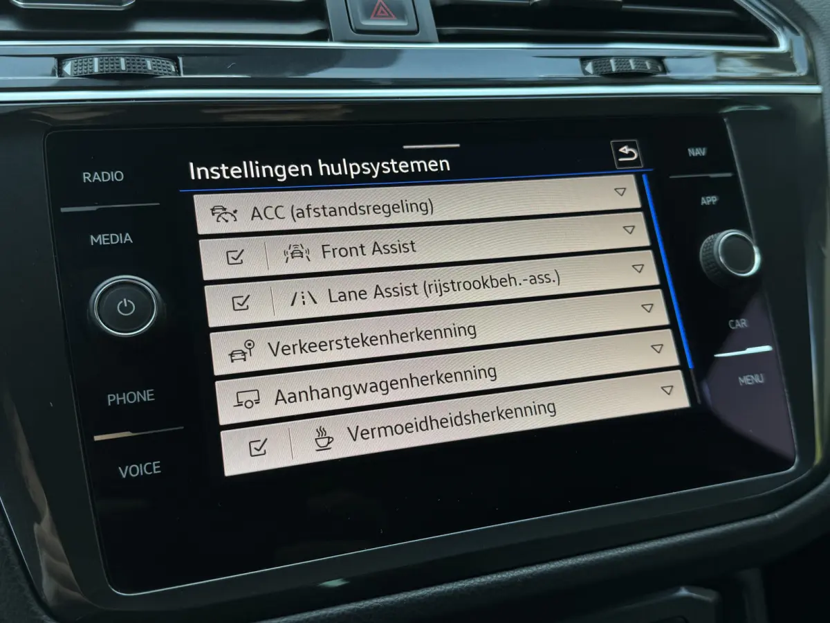 1.5 TSI 150PK! LIFE BUSINESS CARPLAY/ACC/NAVI/STUURVERW.
