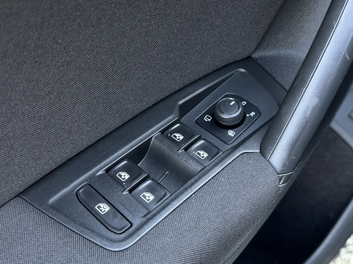 1.5 TSI 150PK! LIFE BUSINESS CARPLAY/ACC/NAVI/STUURVERW.