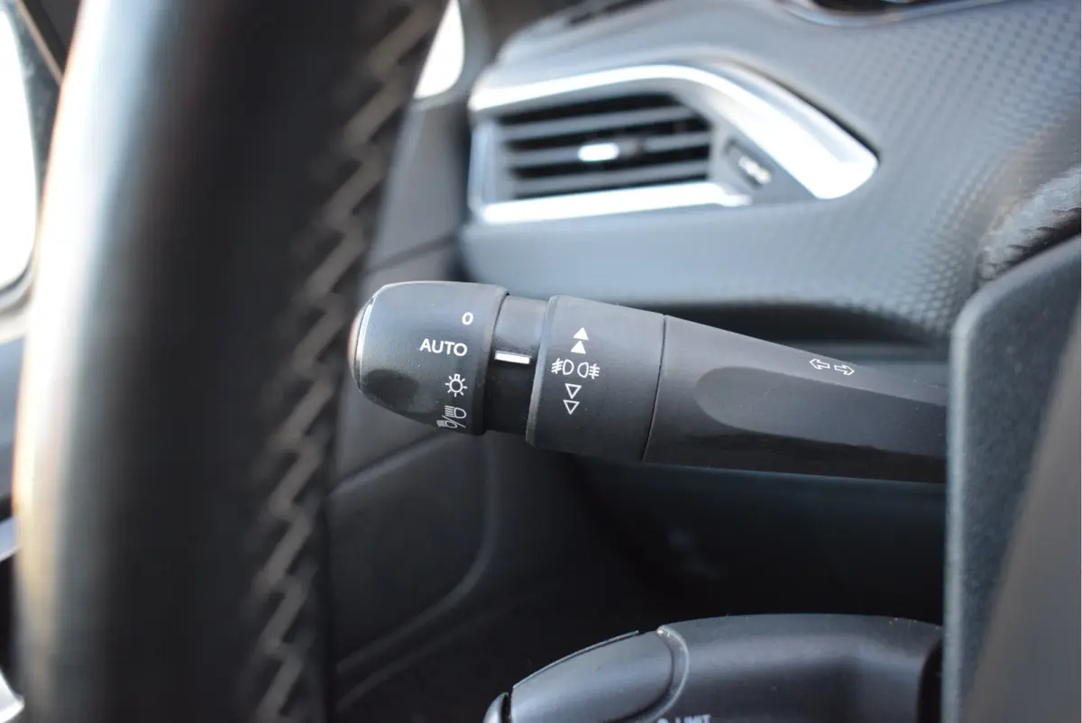 1.2 Allure 110PK | NL-Auto | Automaat | Navi