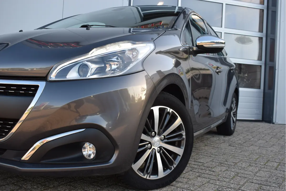 1.2 Allure 110PK | NL-Auto | Automaat | Navi