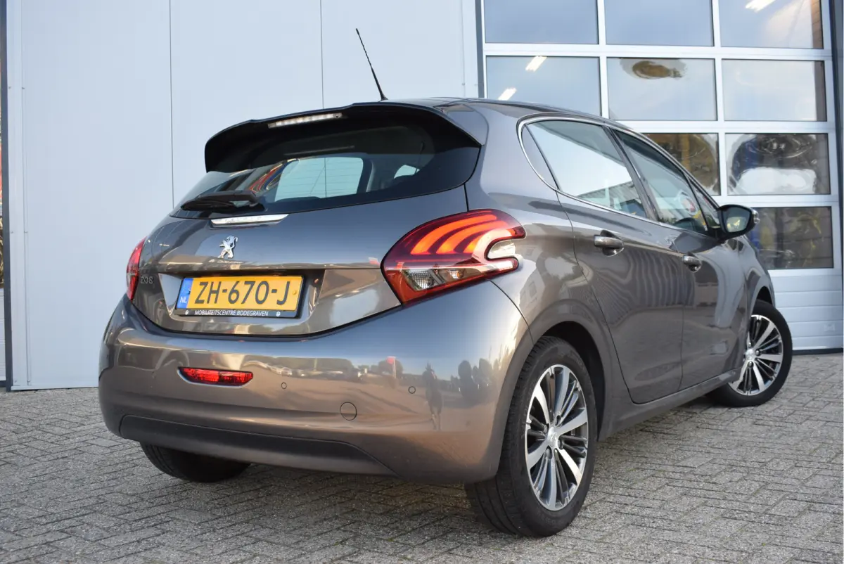 1.2 Allure 110PK | NL-Auto | Automaat | Navi