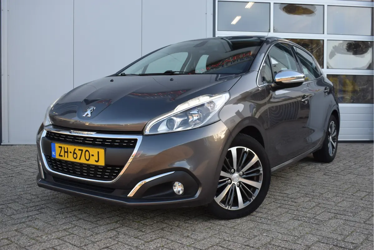 1.2 Allure 110PK | NL-Auto | Automaat | Navi