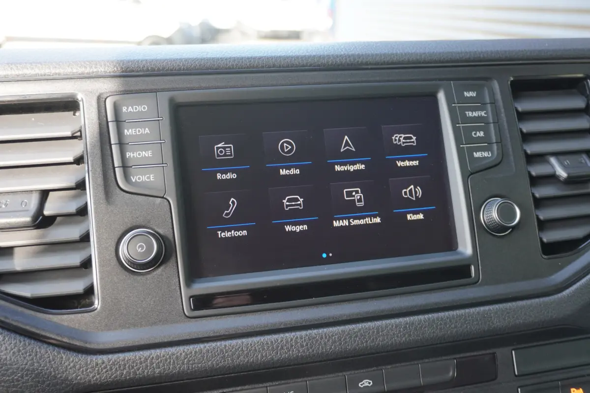 140pk L3H3/L2H2 Camera Parkeersensoren Apple carplay Cruise control Airco Side bars