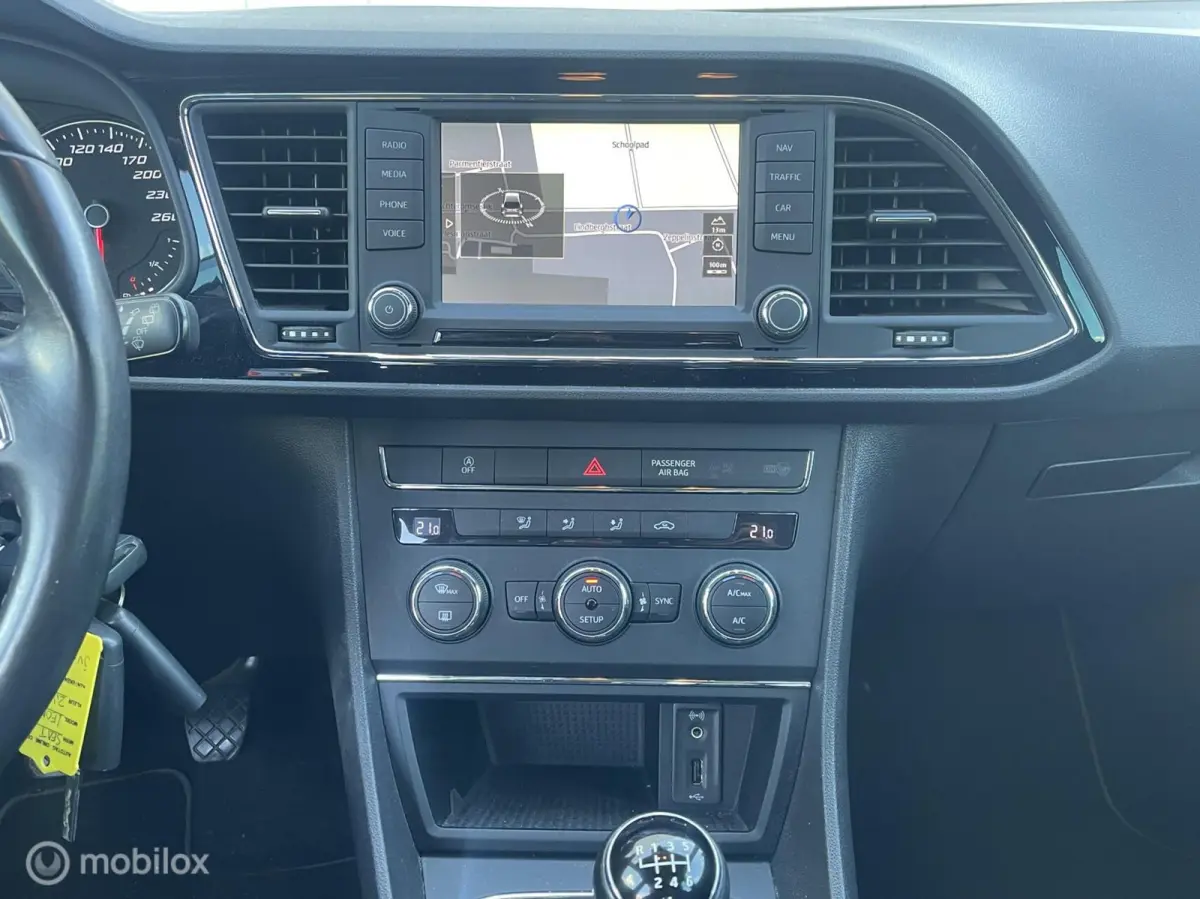 1.0 EcoTSI Style Connect | NL Auto | Navigatie | Carplay | Climate & Cruise Control | PDC |
