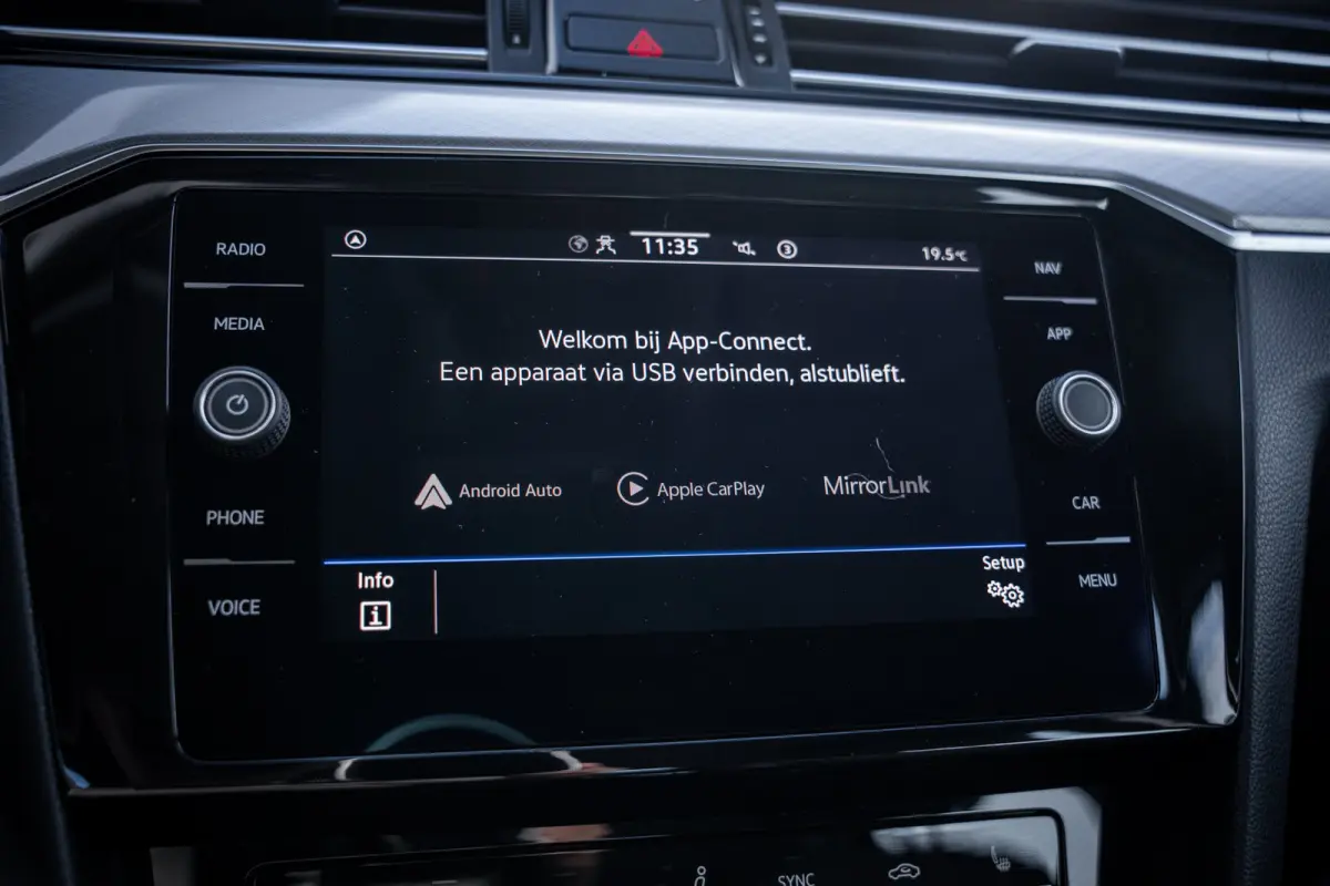 1.4 TSI PHEV GTE Business | Achteruitrijcamera | Elektrisch bedienbare achterklep met sensorsturing | Lederen bekleding