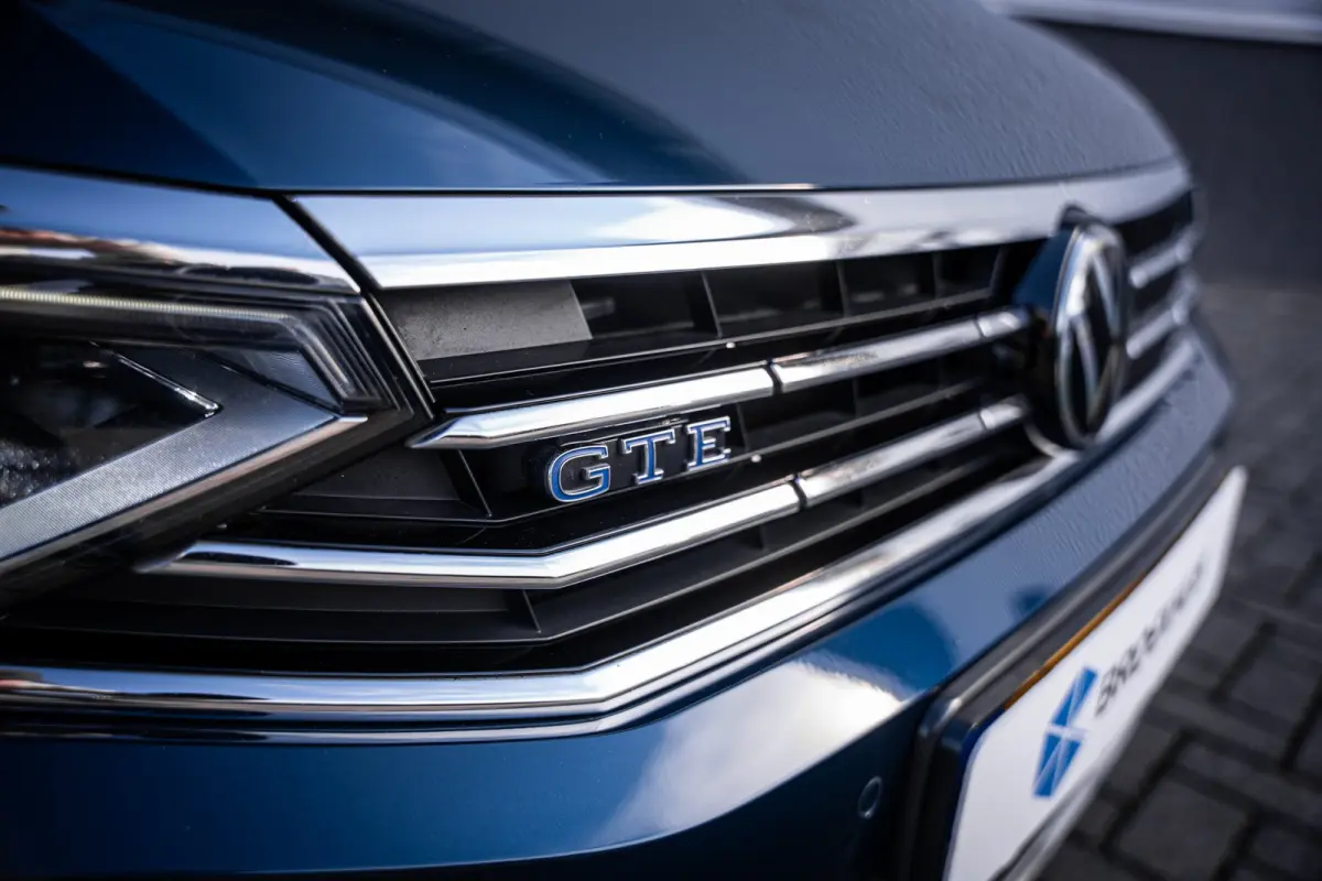 1.4 TSI PHEV GTE Business | Achteruitrijcamera | Elektrisch bedienbare achterklep met sensorsturing | Lederen bekleding