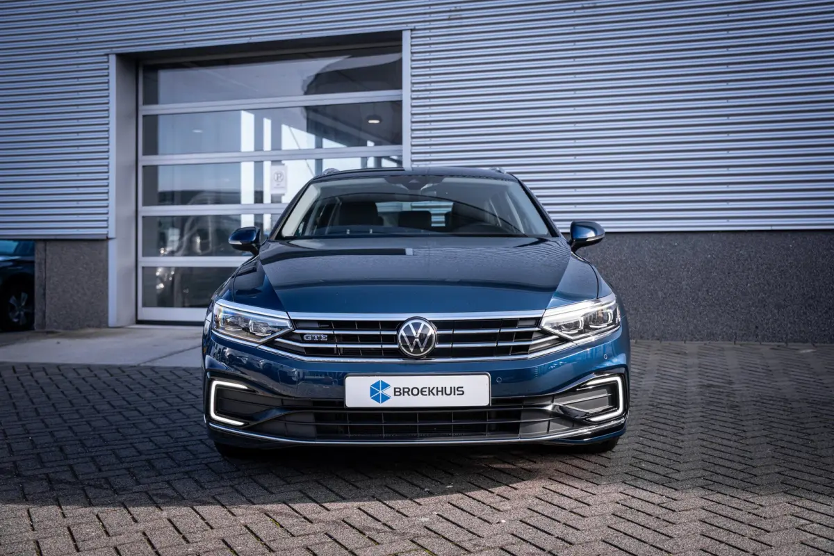 1.4 TSI PHEV GTE Business | Achteruitrijcamera | Elektrisch bedienbare achterklep met sensorsturing | Lederen bekleding